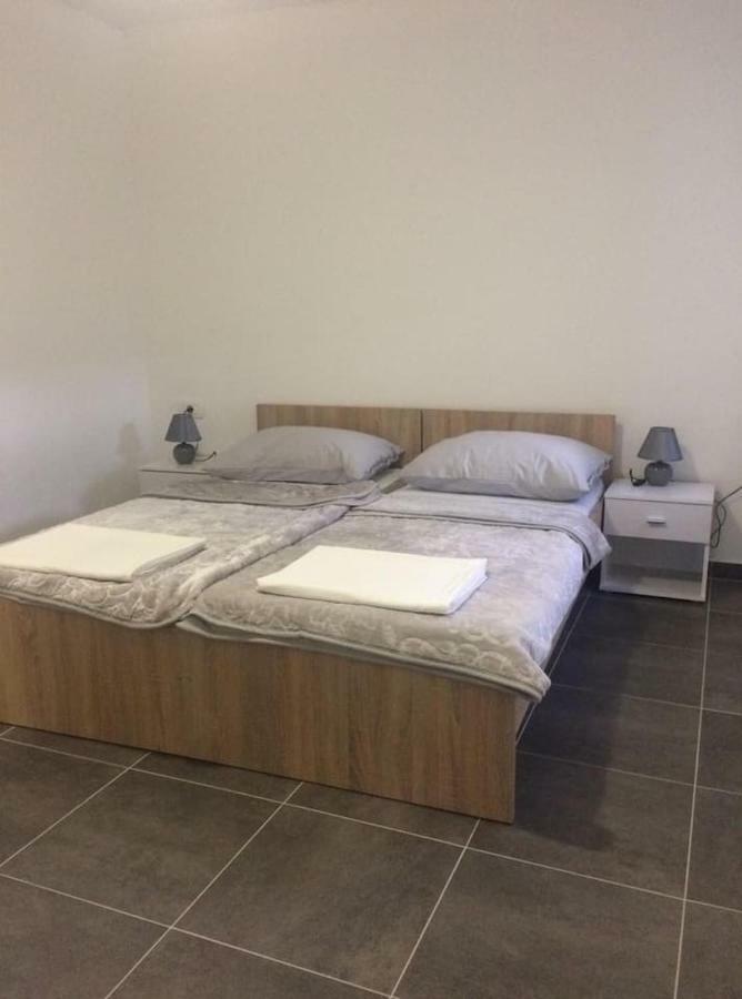 Adria 2 Apartman Novi Vinodolski Kültér fotó