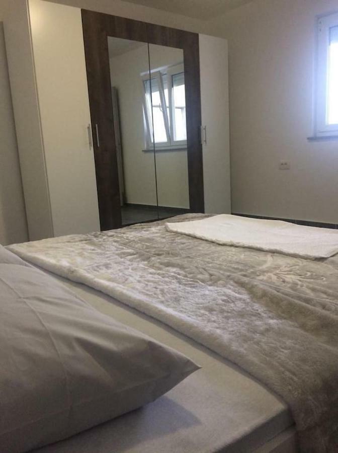 Adria 2 Apartman Novi Vinodolski Kültér fotó