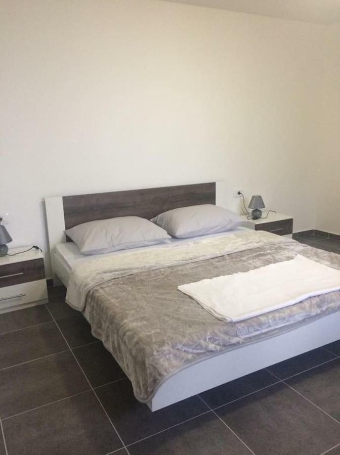 Adria 2 Apartman Novi Vinodolski Kültér fotó